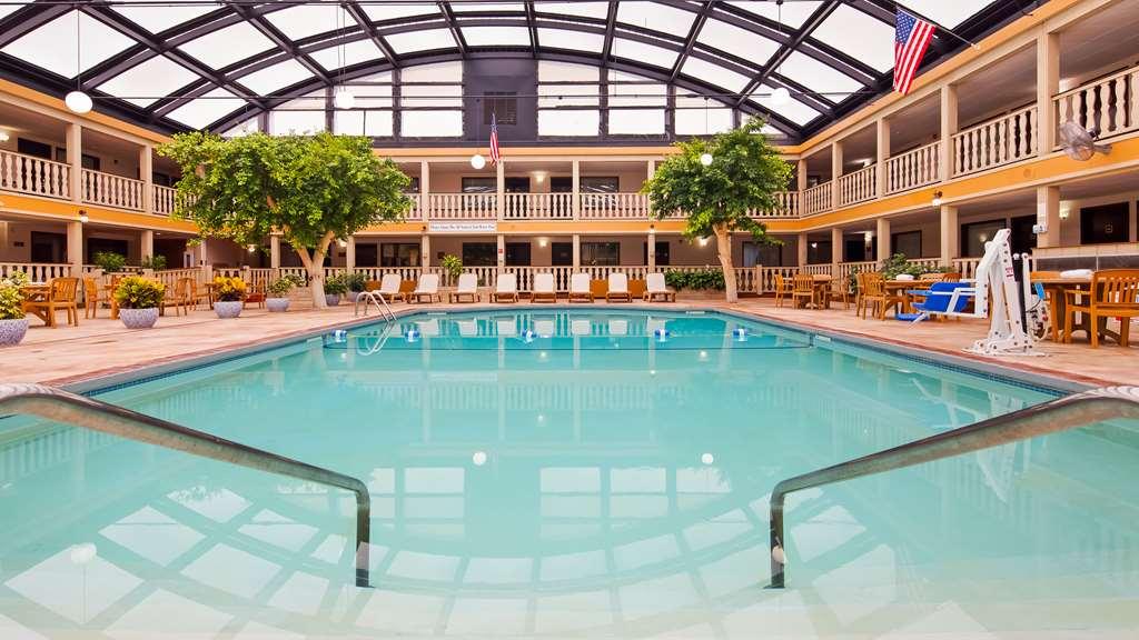 Americinn By Wyndham Appleton Downtown Bagian luar foto